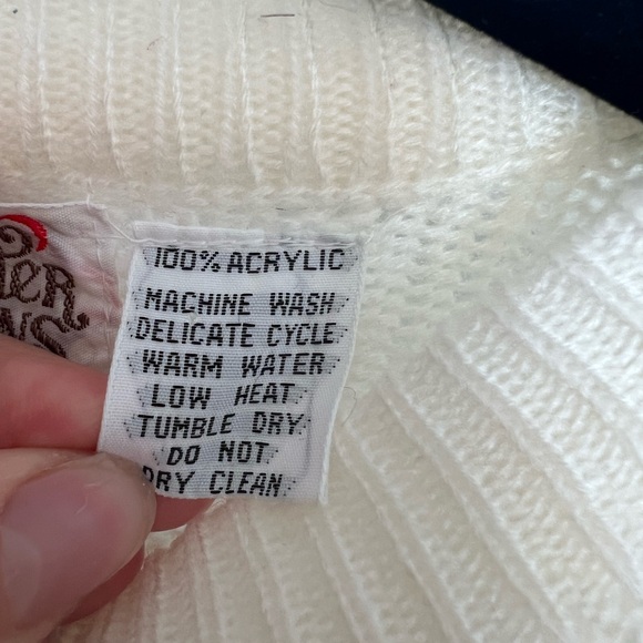 Disney White Sweater with Mickey Mouse Design - Picture 5 of 6